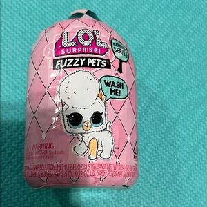 L.O.L. Surprise! Fuzzy Pets Pink Capsule